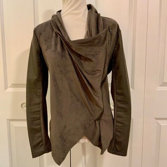 Blank NYC Grey Faux Leather Asymmetrical Zipper Cropped Jacket Medium - Picture 2 of 14